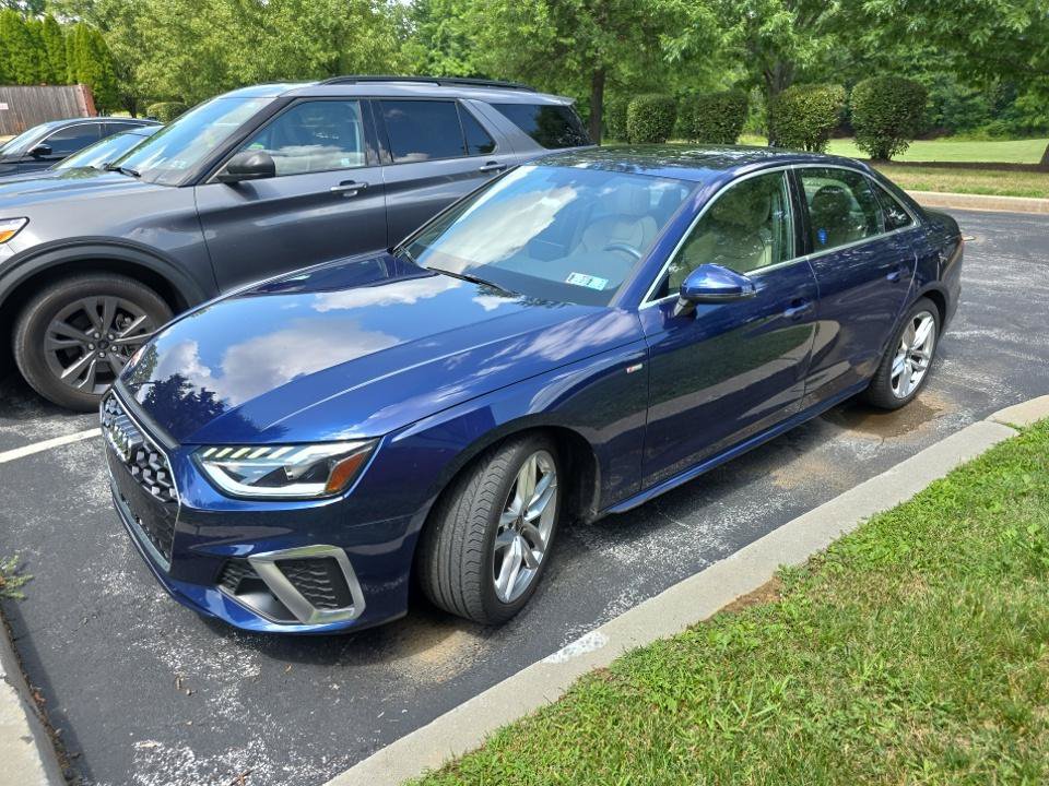 Used 2023 Audi A4 2.0T Premium w/ Convenience Package AWD/4WD image 2