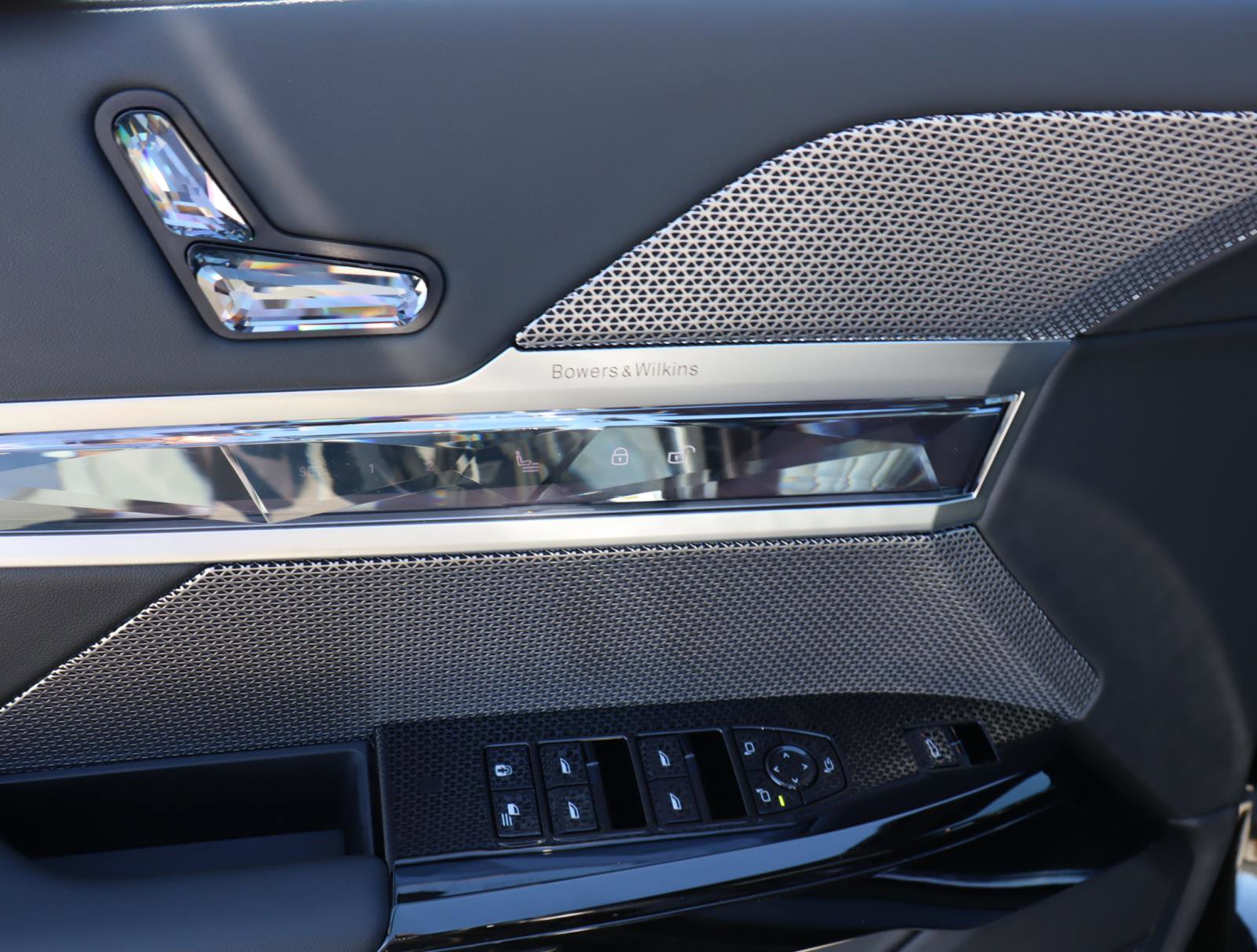 New 2026 BMW 740i w/ Premium Package image 15