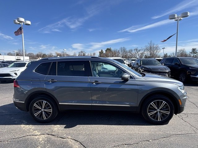Used 2019 Volkswagen Tiguan SEL w/ 3rd Row Seat Package image 4