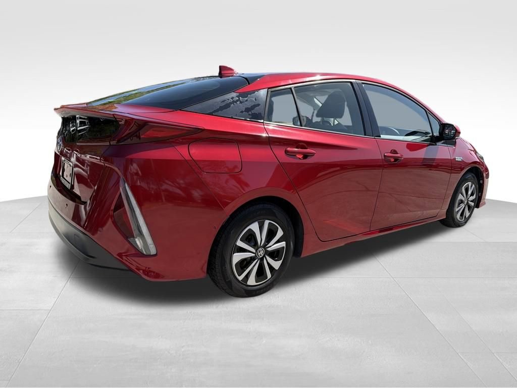 Used 2017 Toyota Prius Prime Plus image 34