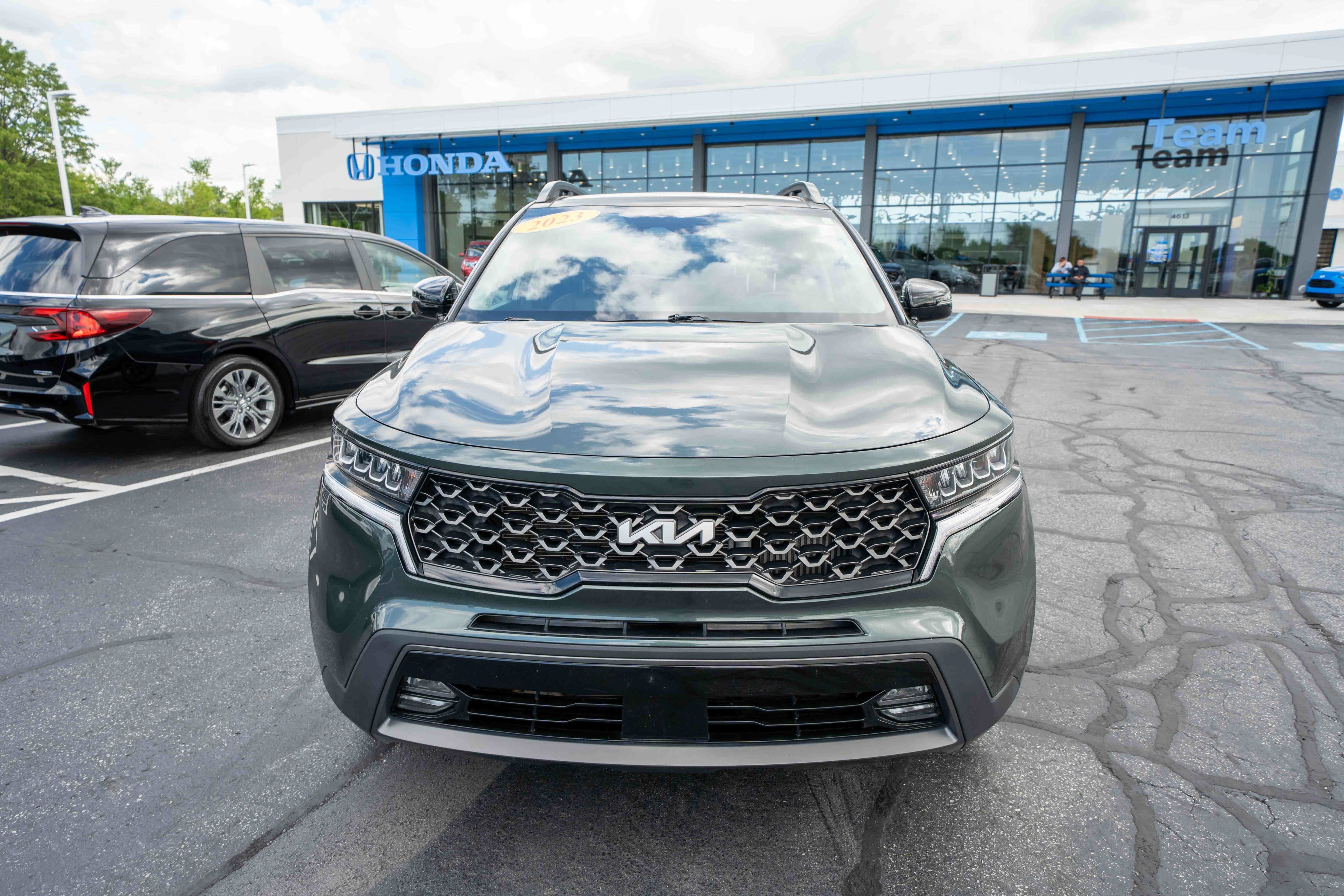 Used 2023 Kia Sorento X-Line EX AWD/4WD image 2