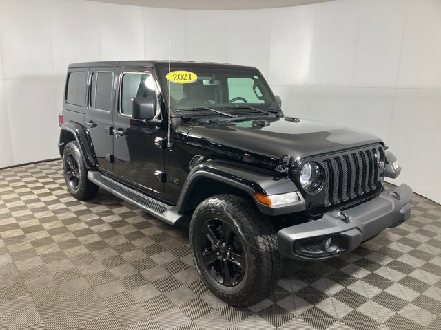 Used 2021 Jeep Wrangler Unlimited Sahara image 3