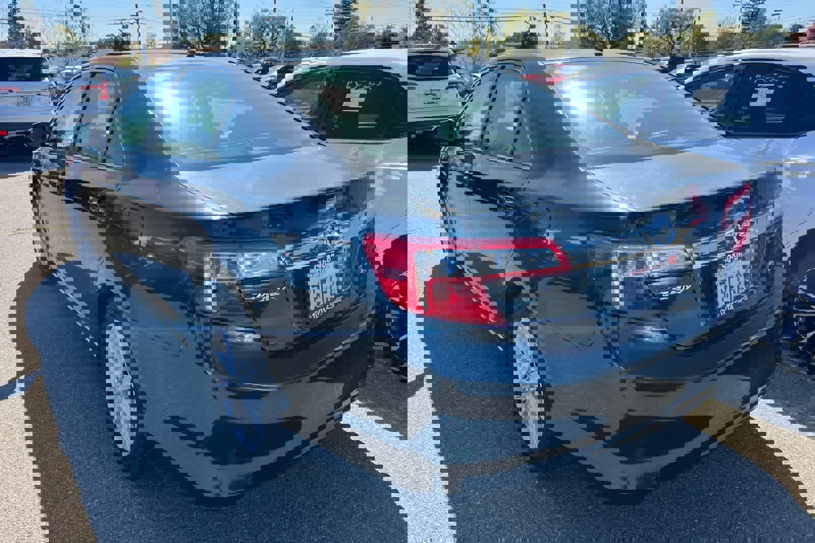 Used 2013 Toyota Camry XLE w/ Leather Pkg image 4