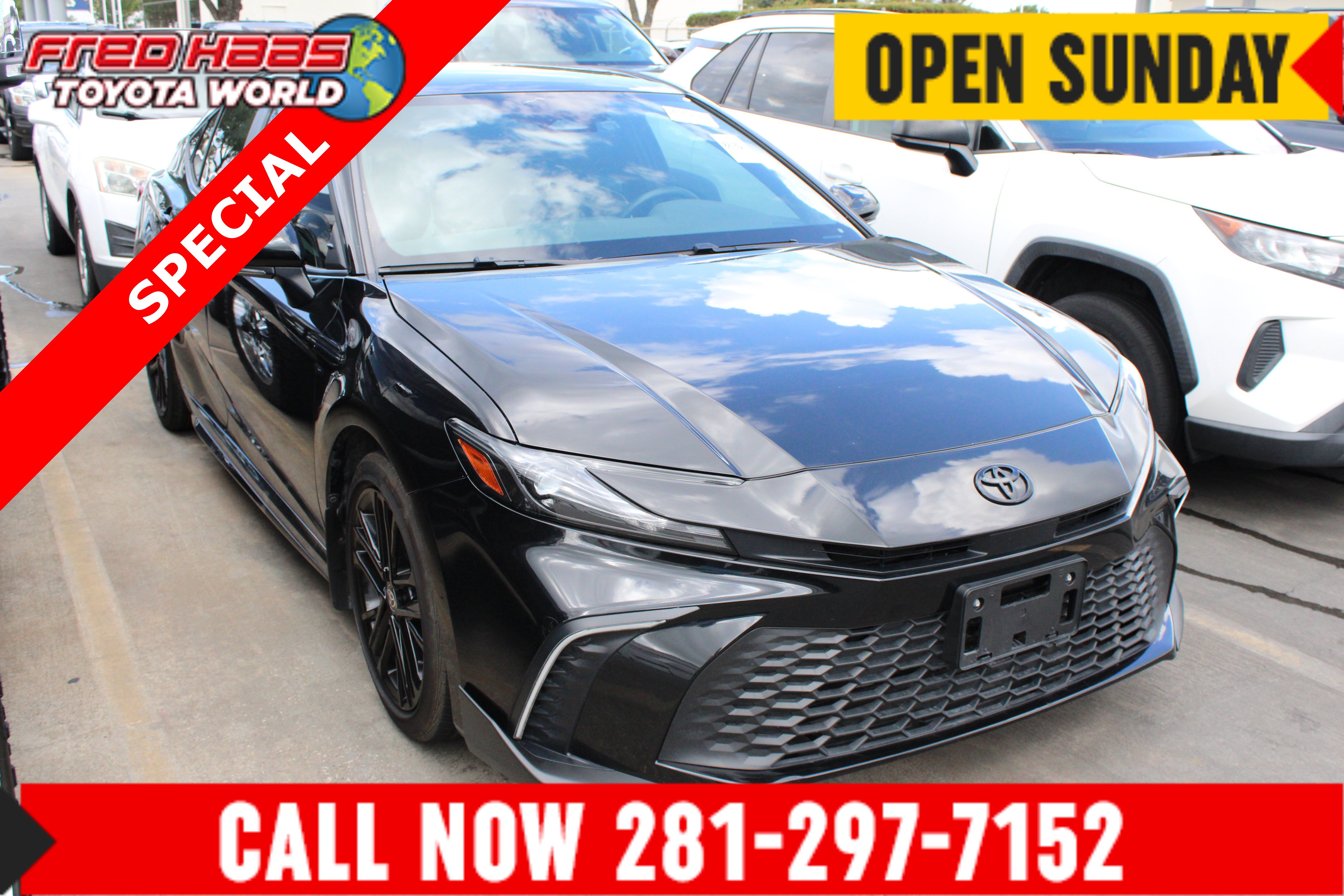 Used 2026 Toyota Camry SE FWD image 1