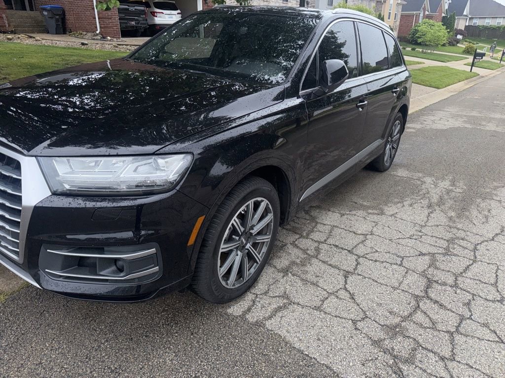 Used 2017 Audi Q7 3.0T Premium Plus w/ Premium Plus Package AWD/4WD image 3