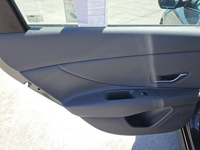 Certified 2025 Hyundai Elantra SEL image 13