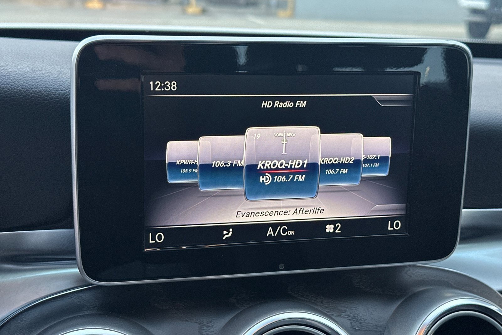 Used 2018 Mercedes-Benz C 300 Sedan w/ Premium Package image 16