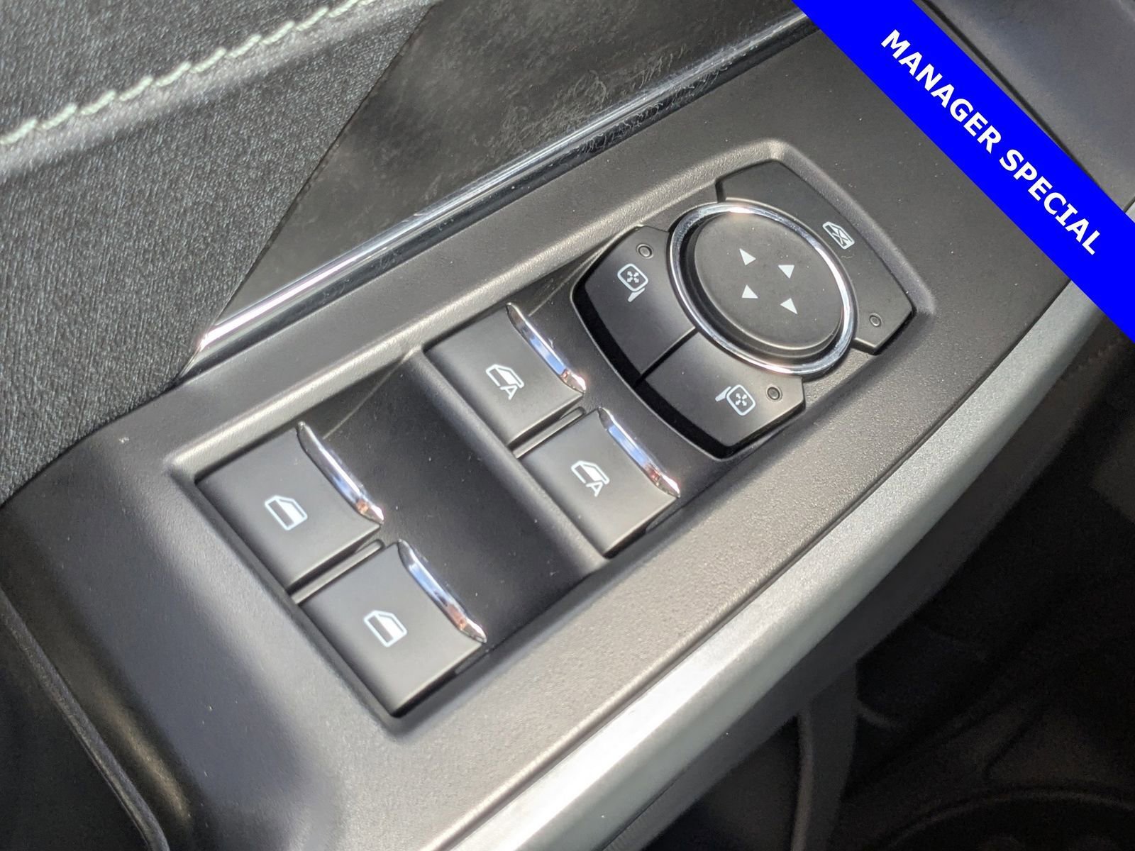 Used 2023 Ford F150 Lightning XLT image 26