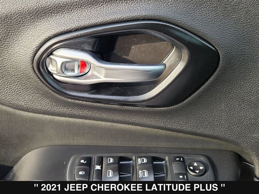 Used 2021 Jeep Cherokee Latitude Plus AWD/4WD image 15