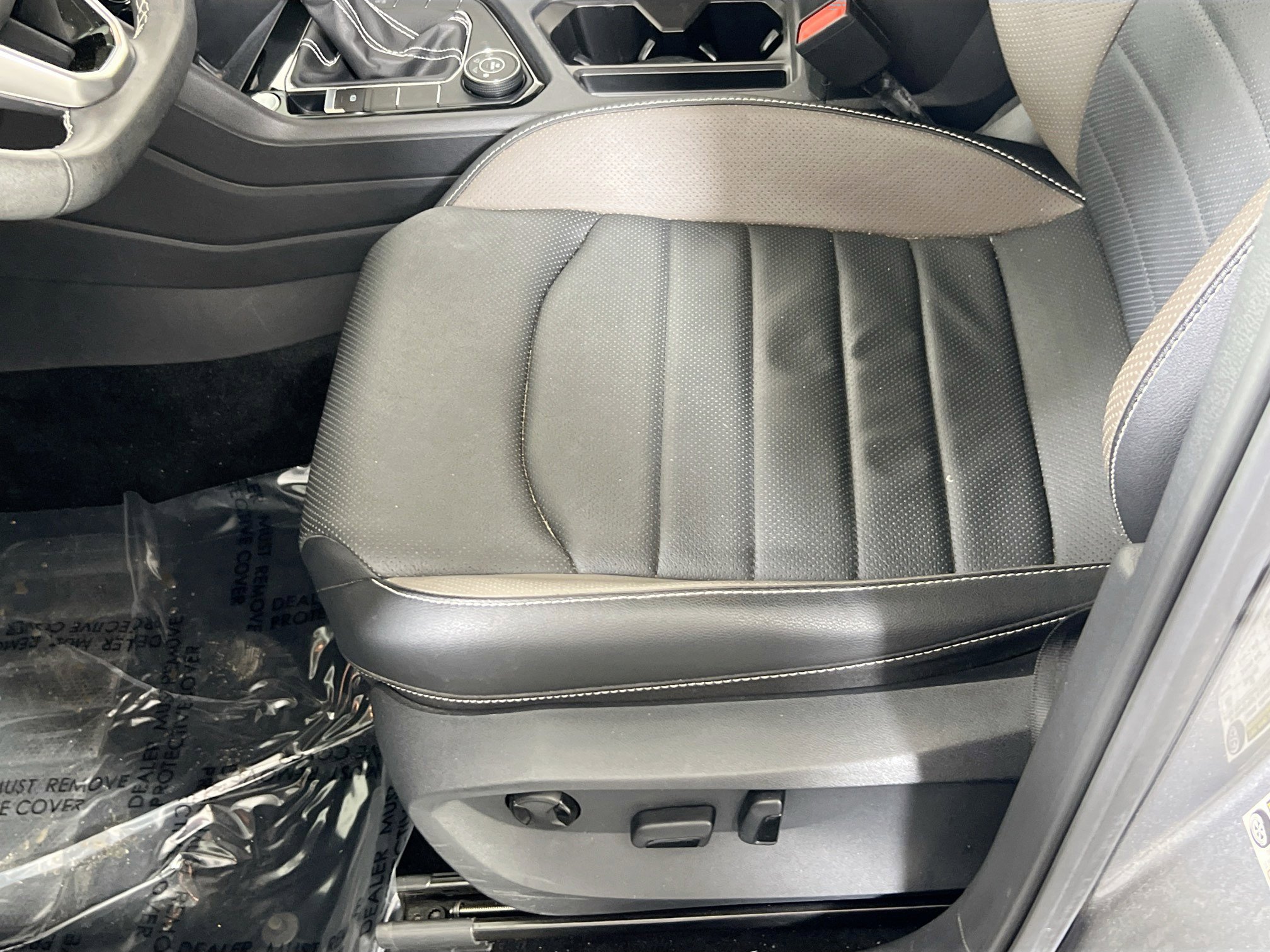 Used 2022 Volkswagen Taos SEL AWD/4WD image 18