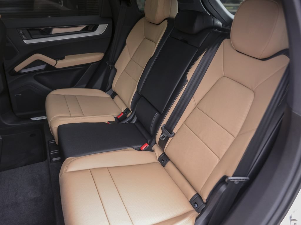 New 2026 Porsche Cayenne AWD/4WD image 32