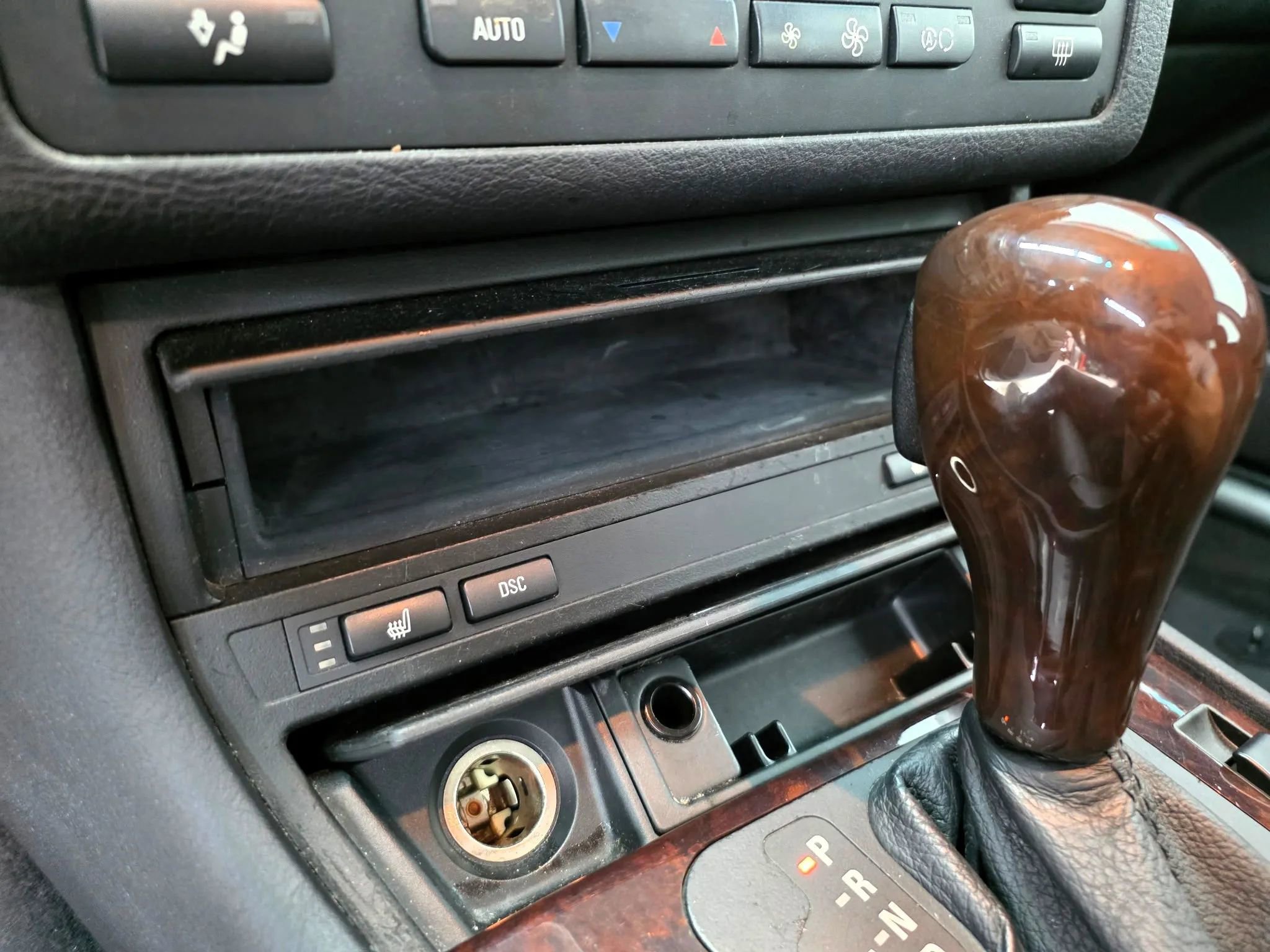 Used 2003 BMW 325i Sedan image 22