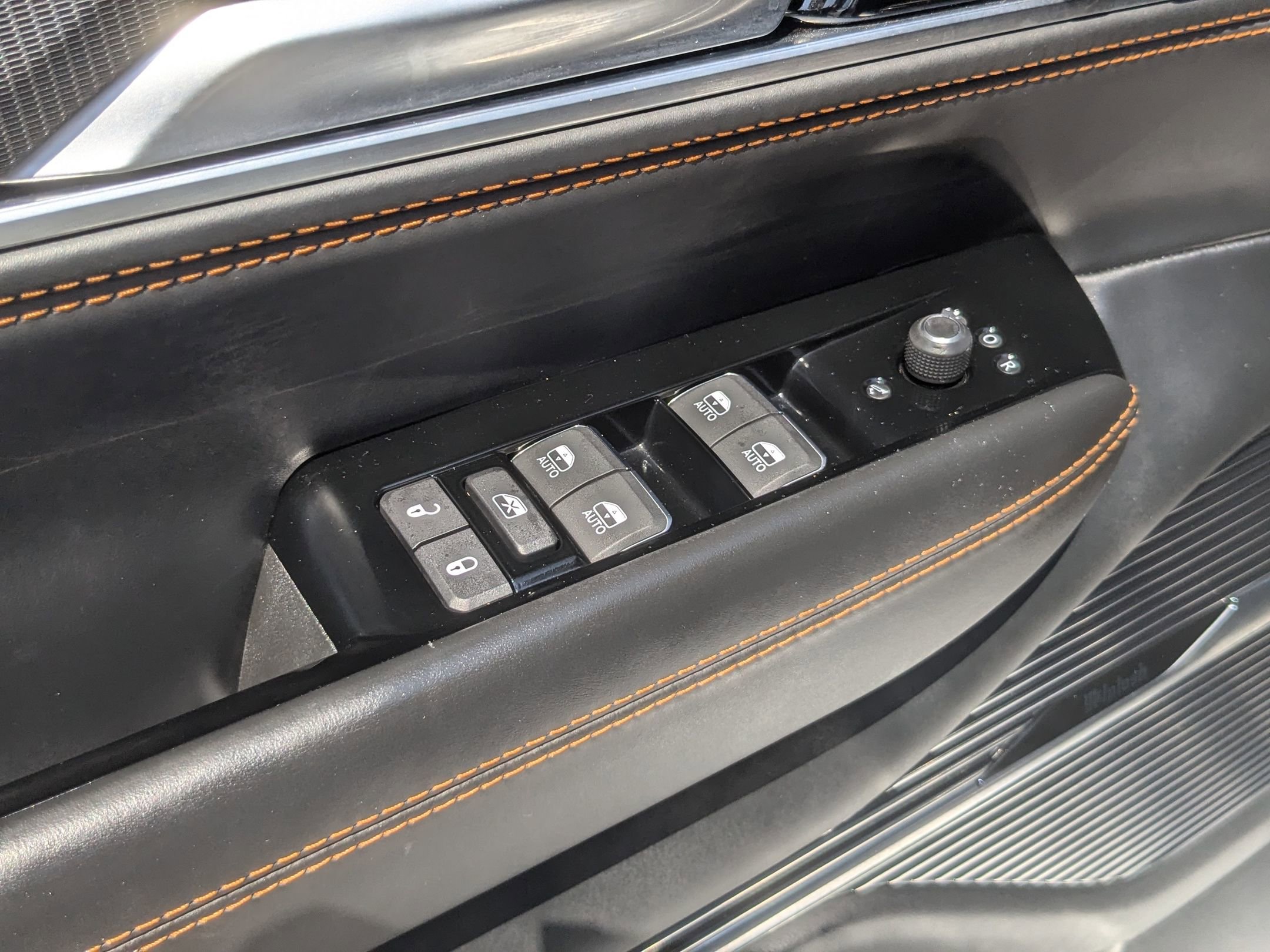 Used 2024 Jeep Grand Wagoneer L Series III w/ Quick Order Packagew 28T image 12