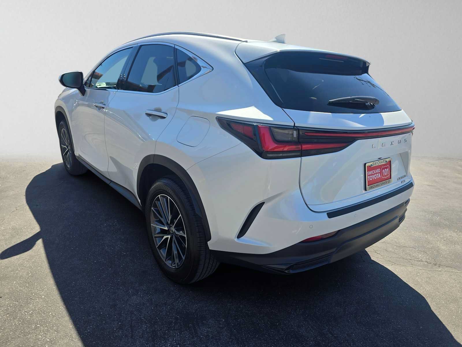 Used 2025 Lexus NX 350h AWD w/ Accessory Package (2T) image 5