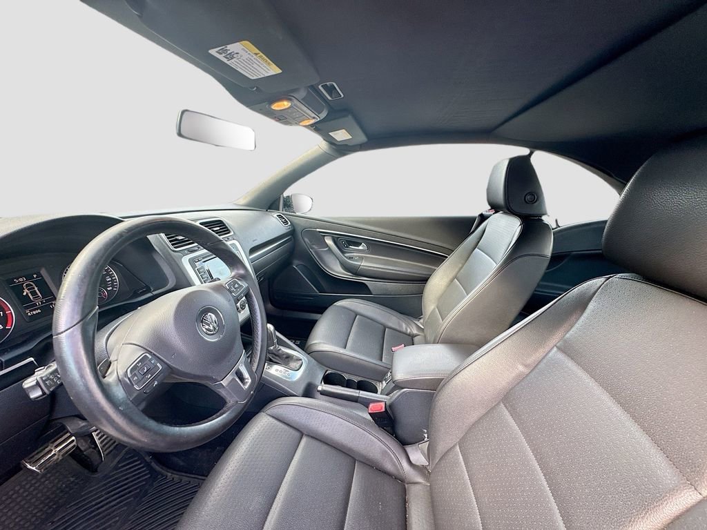 Used 2014 Volkswagen Eos w/ Sport Package FWD image 18