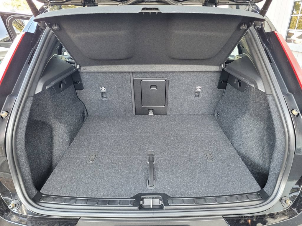 Used 2025 Volvo EX40 Core w/ Climate Package AWD/4WD image 19