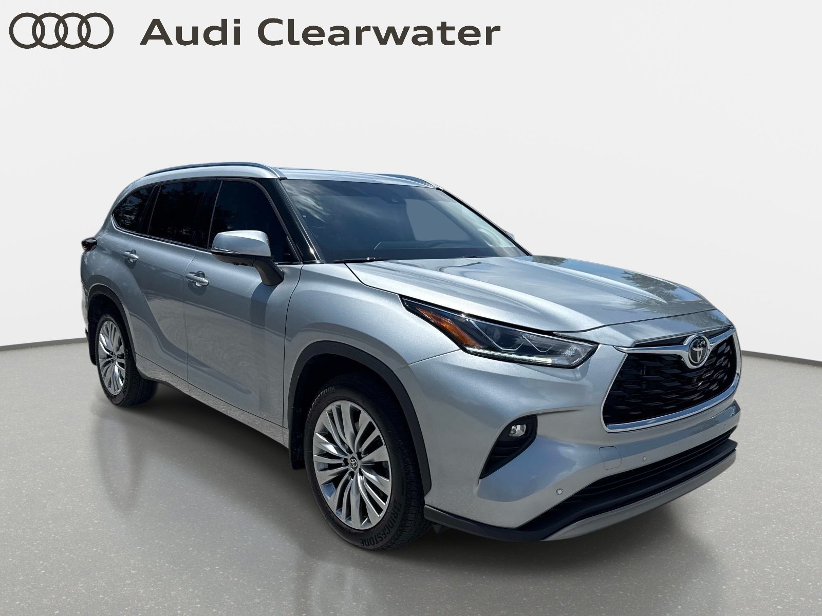 Used 2025 Toyota Highlander Platinum AWD/4WD image 6