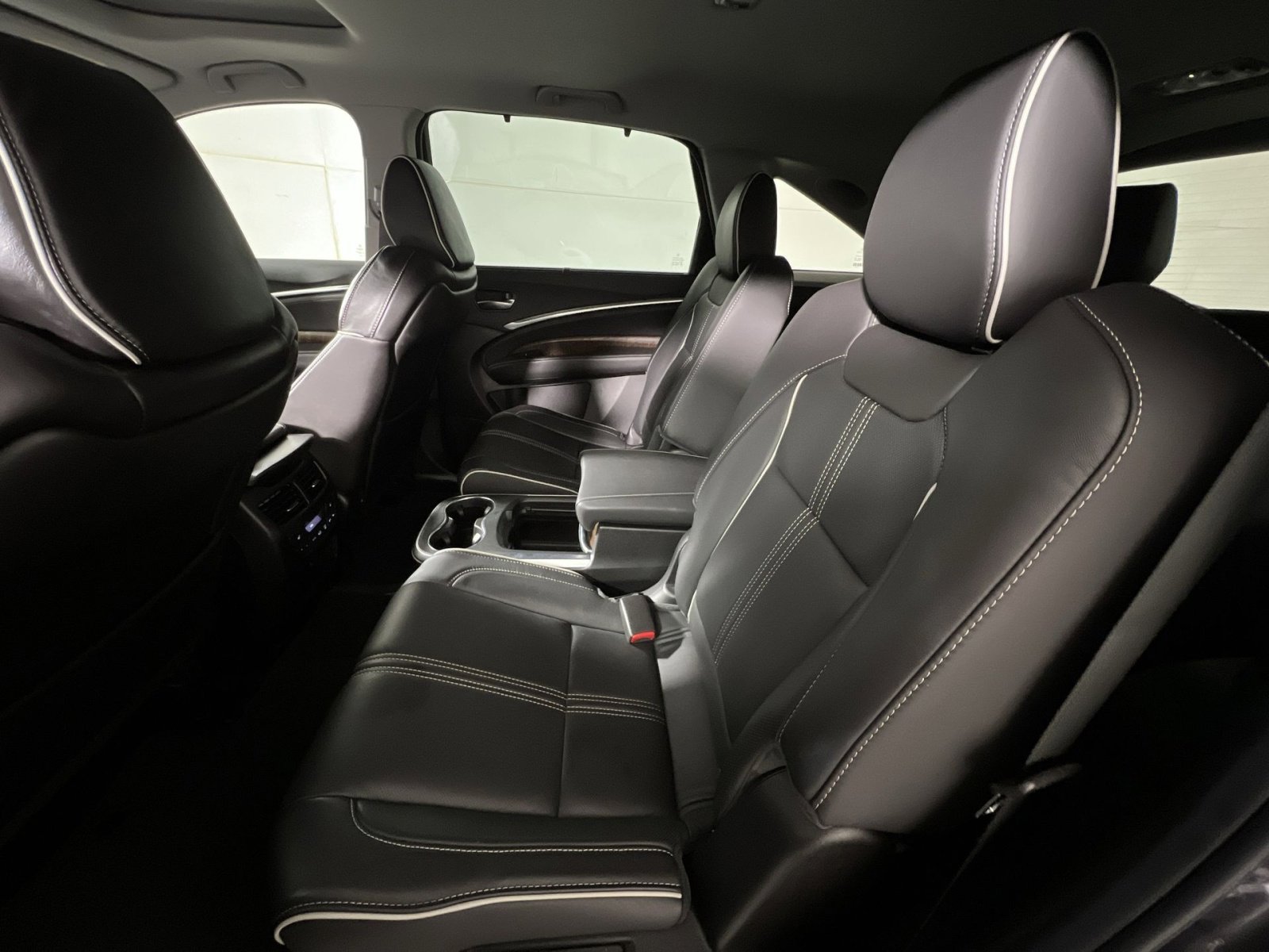 Used 2020 Acura MDX SH-AWD w/ Advance Package image 25