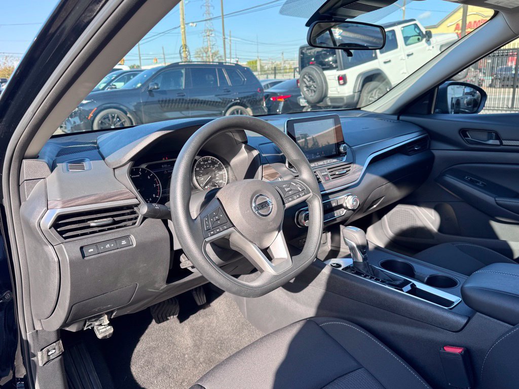 Used 2026 Nissan Altima 2.5 SV FWD image 12