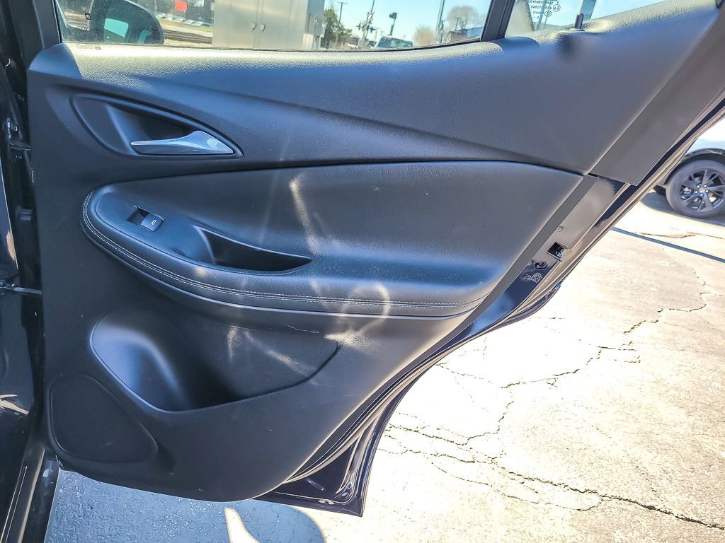 Used 2020 Buick Encore GX Select w/ Sport Touring Package image 21