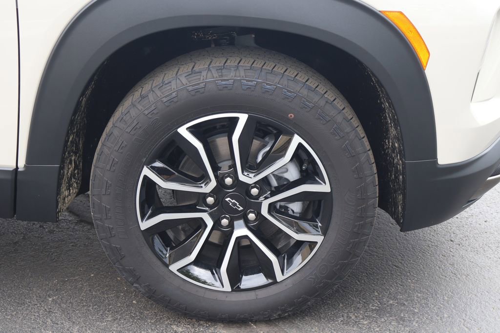 New 2026 Chevrolet TrailBlazer ACTIV w/ Convenience Package AWD/4WD image 11