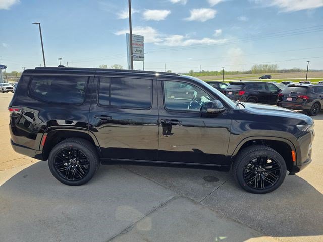New 2026 Jeep Grand Wagoneer Limited AWD/4WD image 9