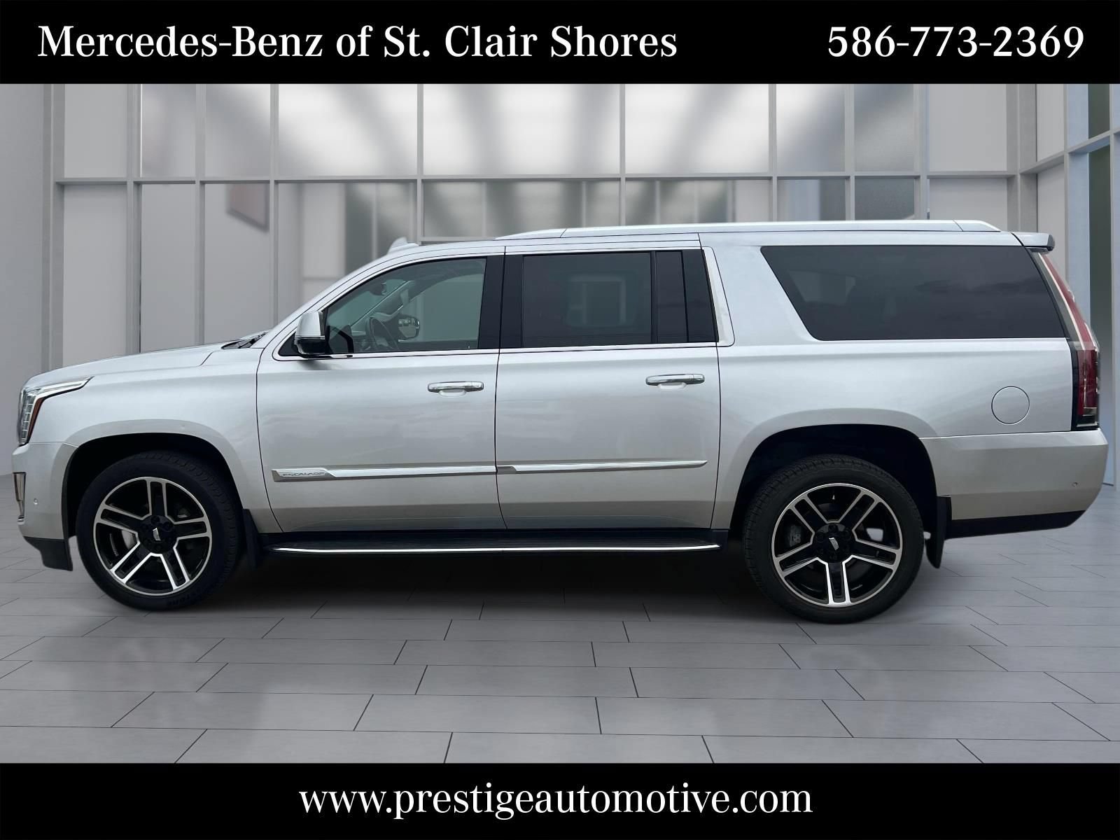 Used 2020 Cadillac Escalade ESV Luxury AWD/4WD image 2