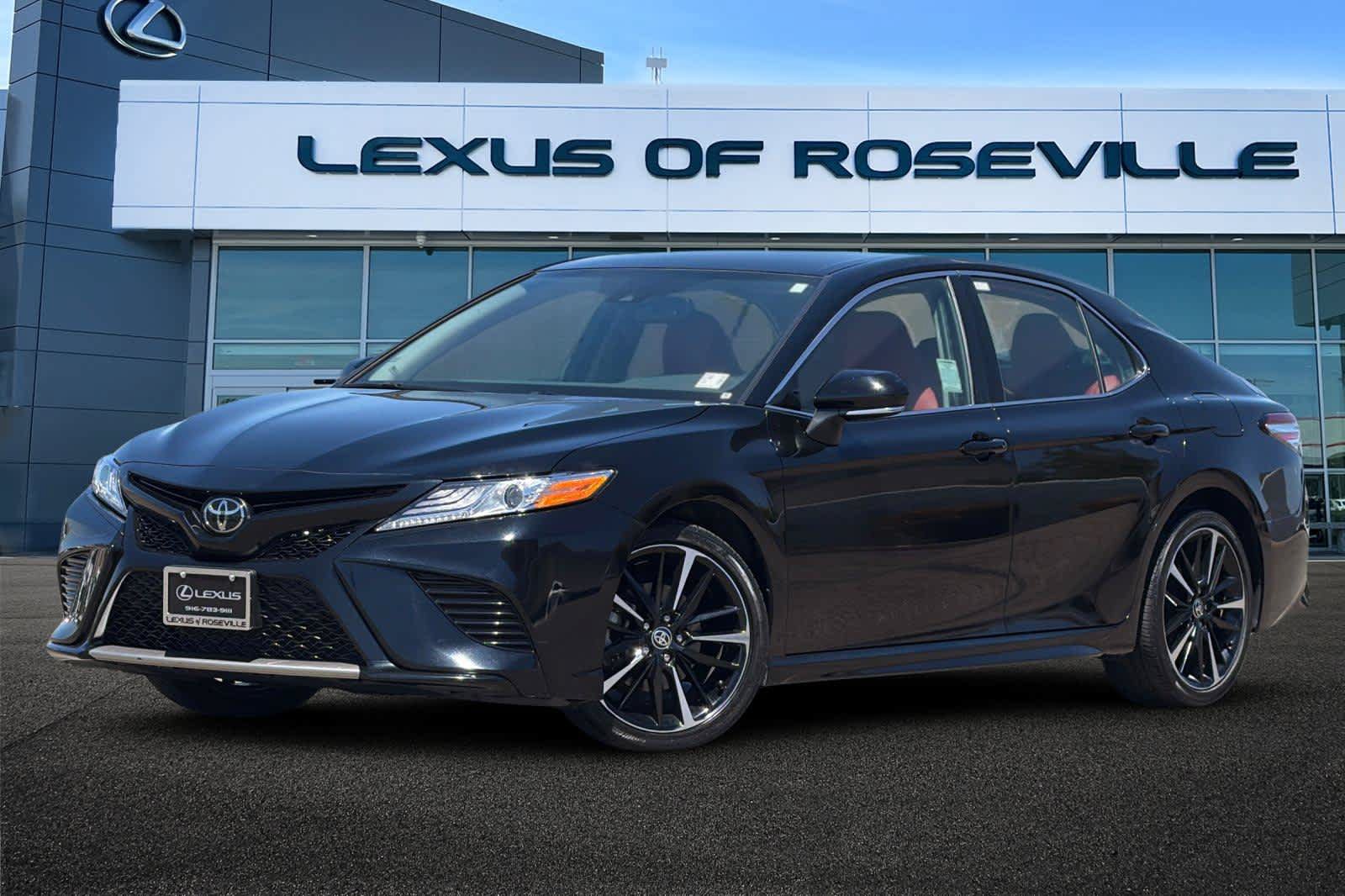 Used 2020 Toyota Camry XSE FWD image 1
