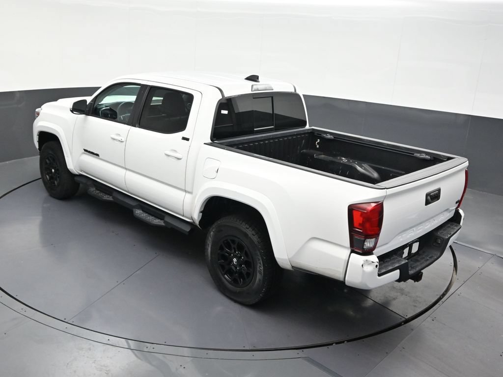 Used 2022 Toyota Tacoma SR5 RWD image 17