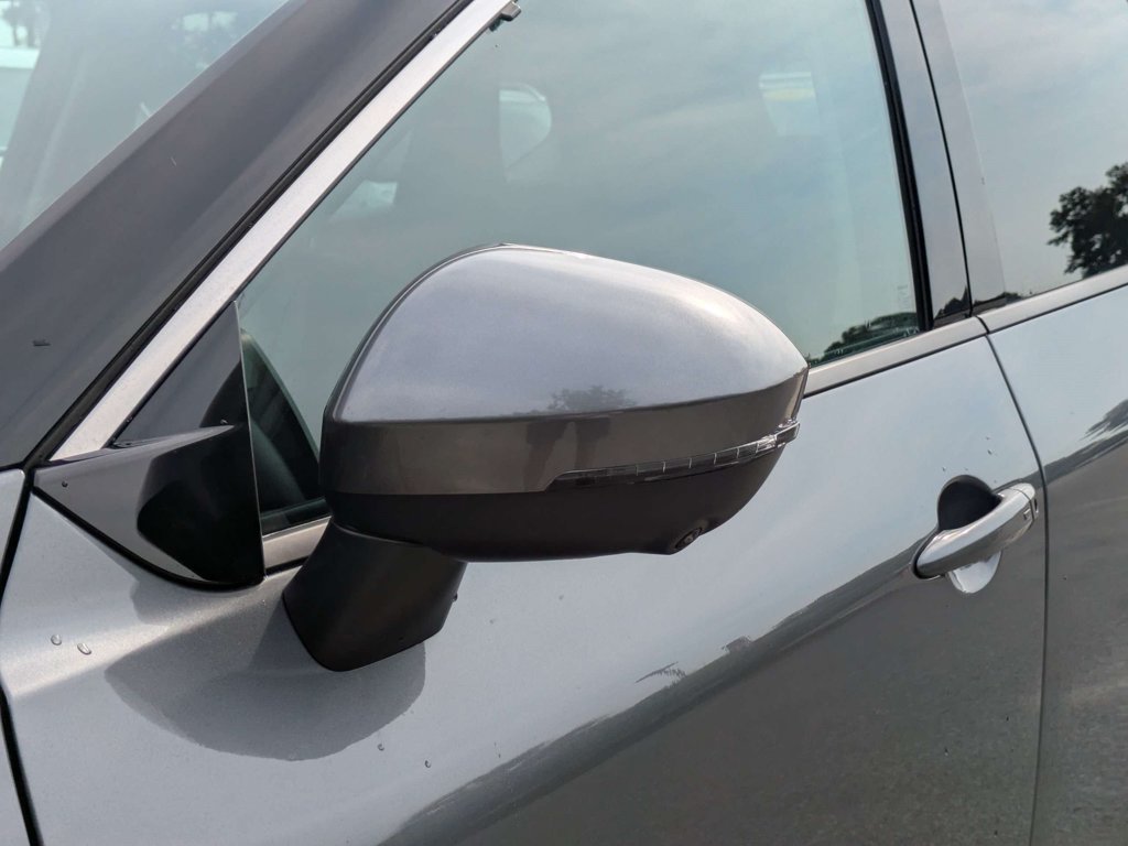 Used 2026 Nissan Rogue SL FWD image 11