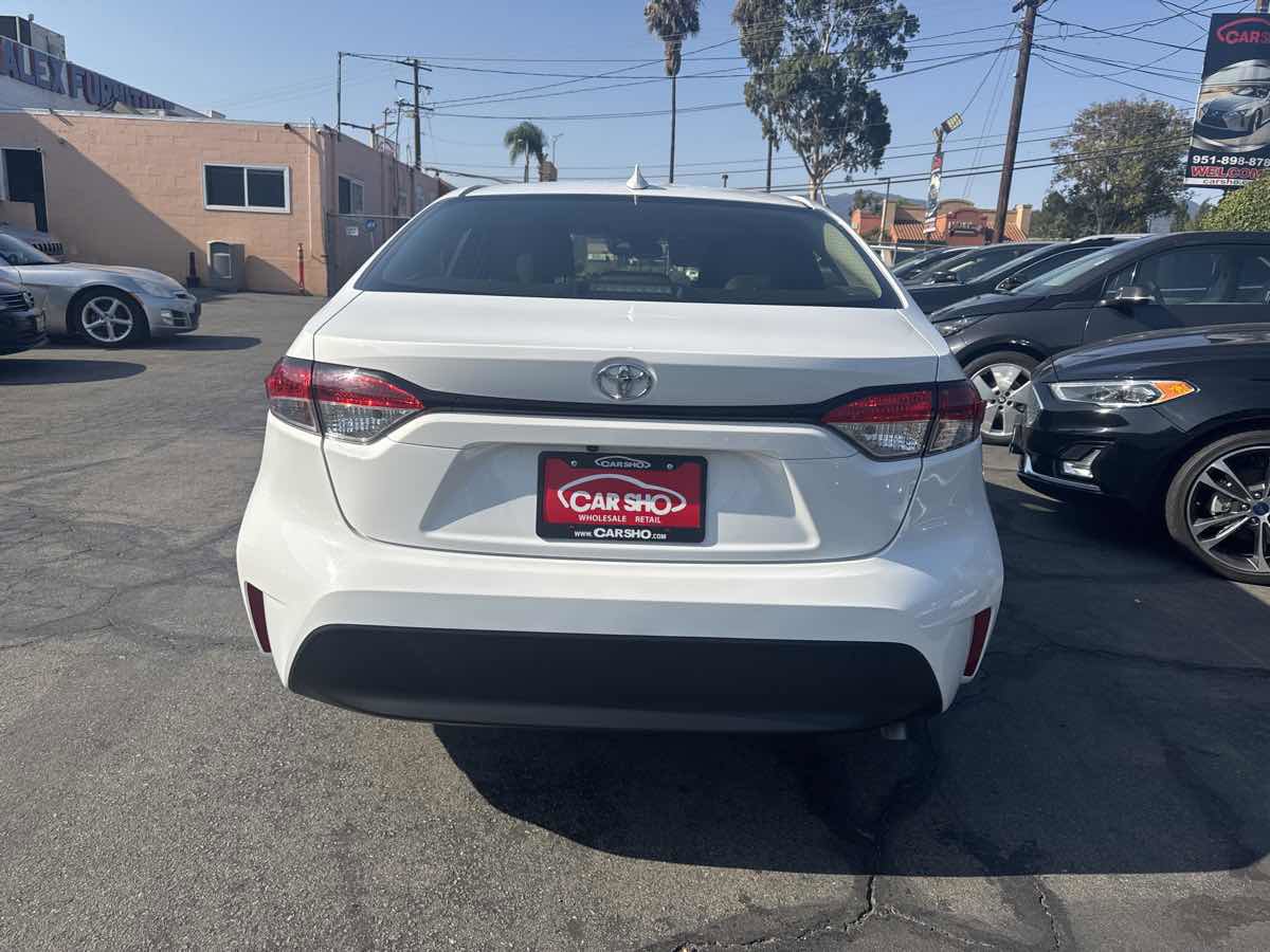 Used 2024 Toyota Corolla LE image 6