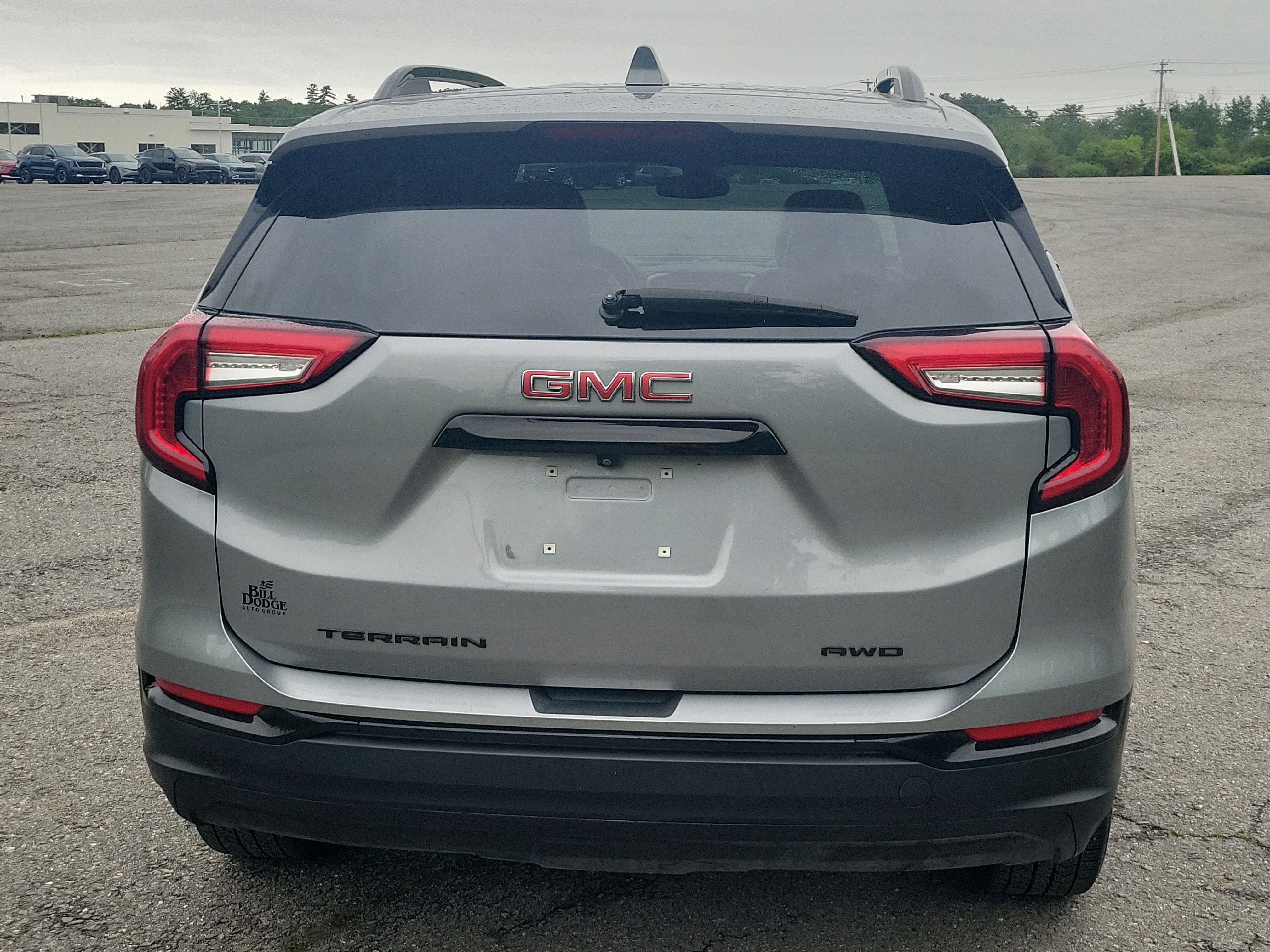 Used 2023 GMC Terrain SLT w/ Infotainment Package II AWD/4WD image 6