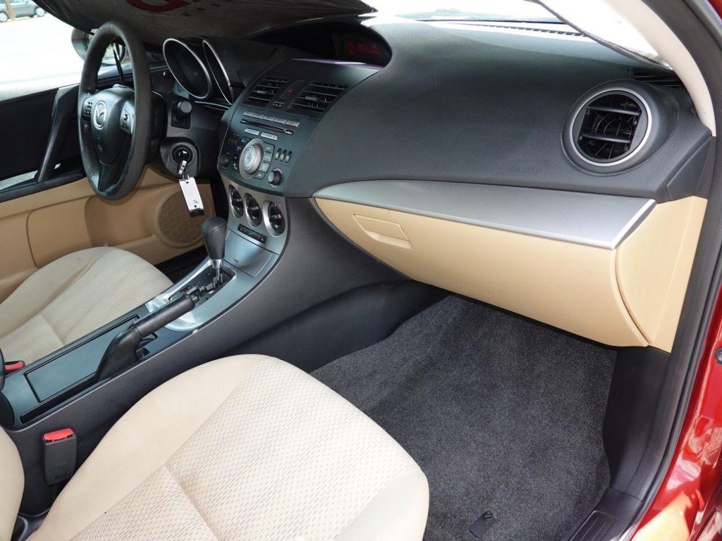 Used 2010 MAZDA MAZDA3 i Touring FWD image 19