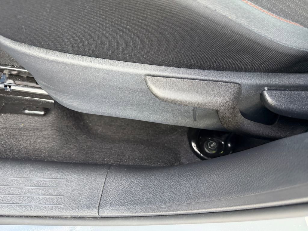 Used 2024 Nissan Kicks SR FWD image 13