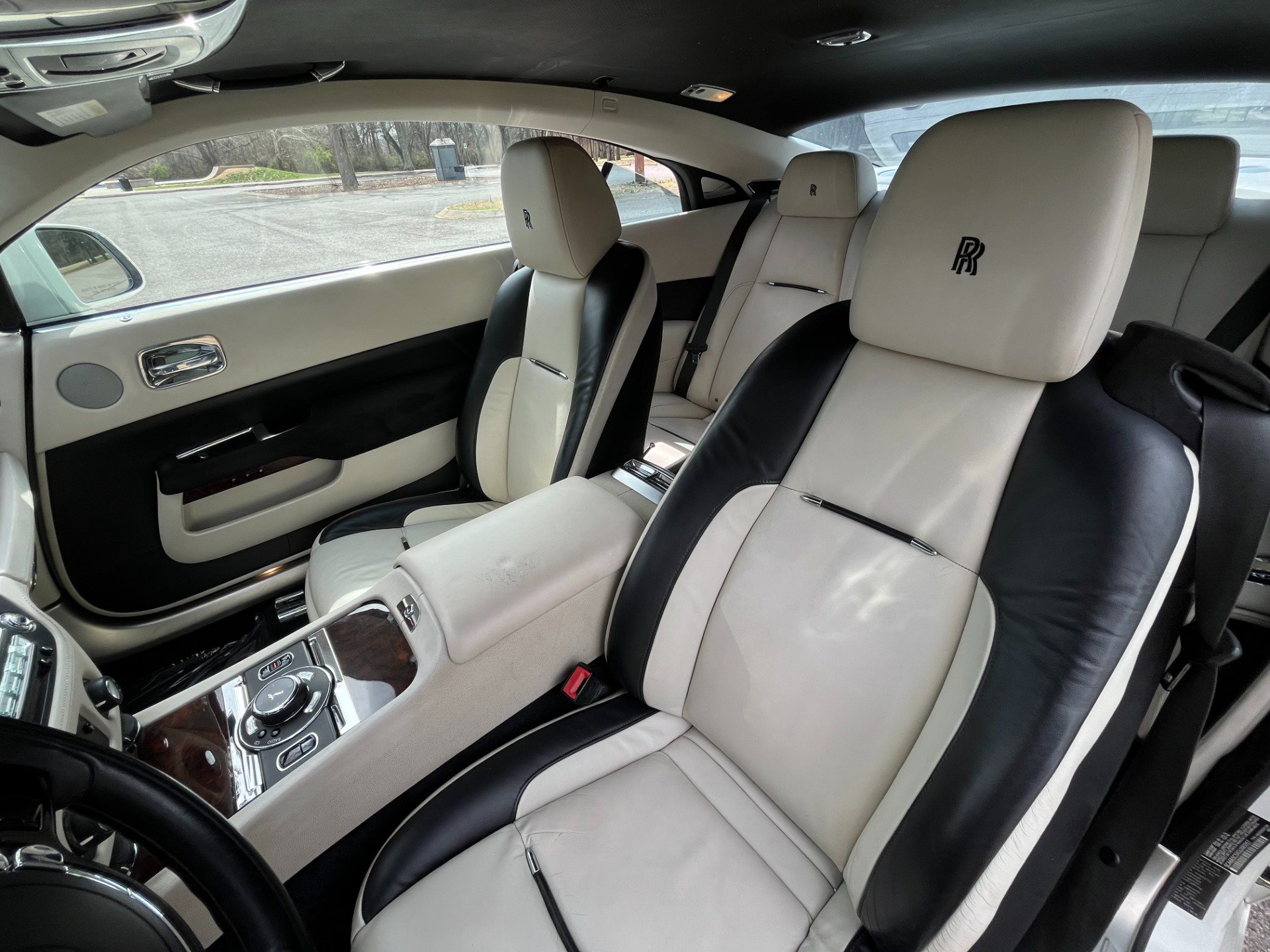 Used 2016 Rolls-Royce Wraith RWD image 50