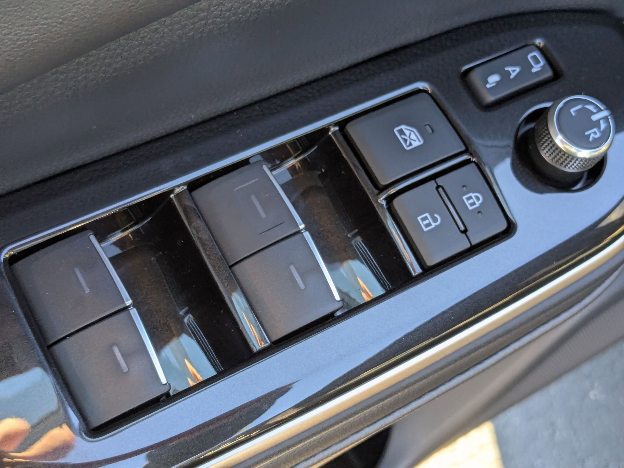 New 2026 Toyota Crown Nightshade image 9