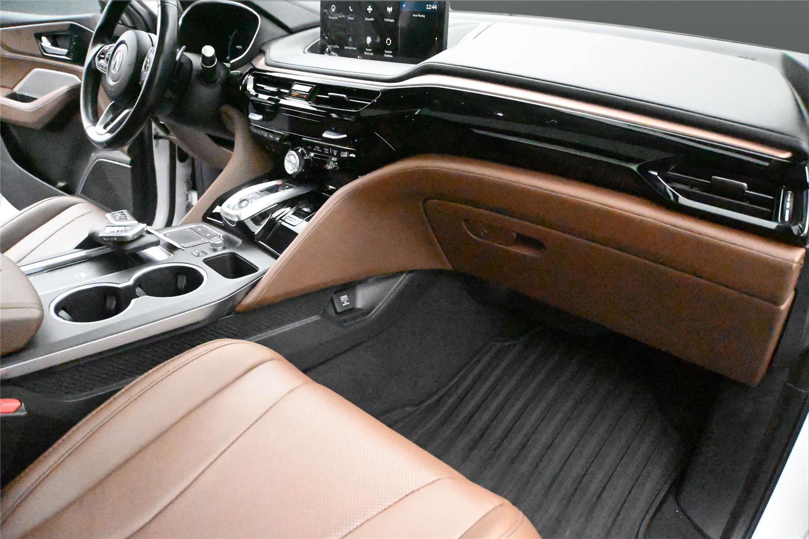 Certified 2024 Acura MDX SH-AWD w/ Technology Package image 18