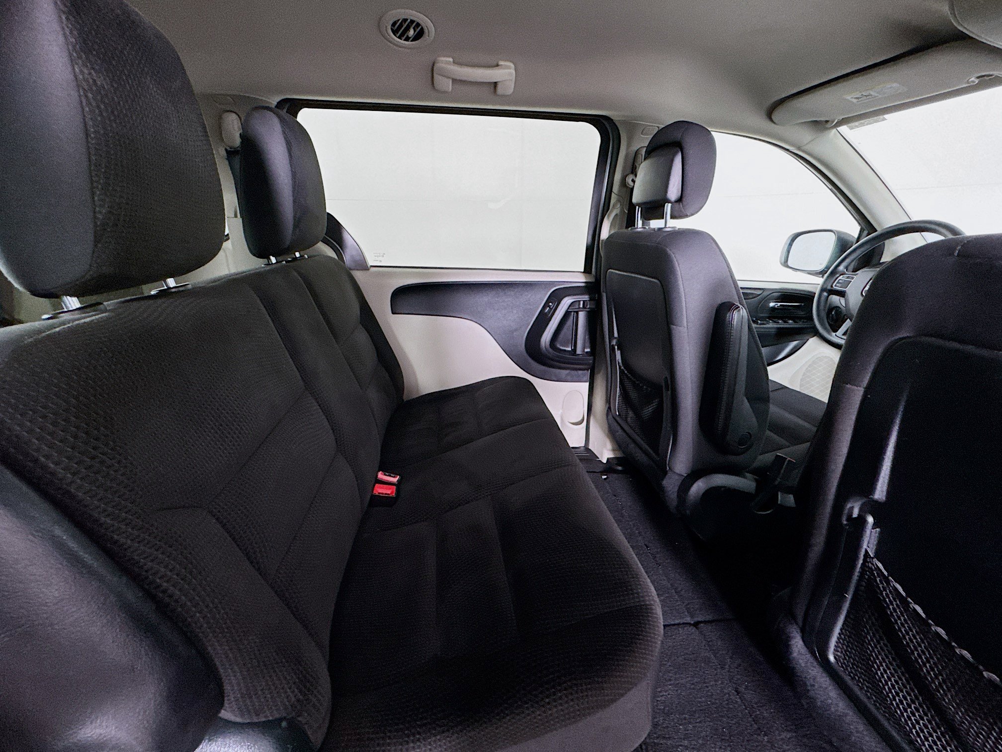 Used 2018 Dodge Grand Caravan SE w/ UConnect Hands-Free Group FWD image 41