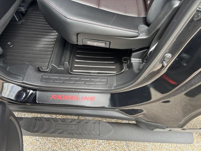 Used 2021 Honda Ridgeline Black Edition image 14