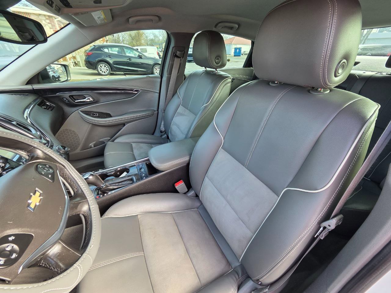 Used 2015 Chevrolet Impala LT image 12