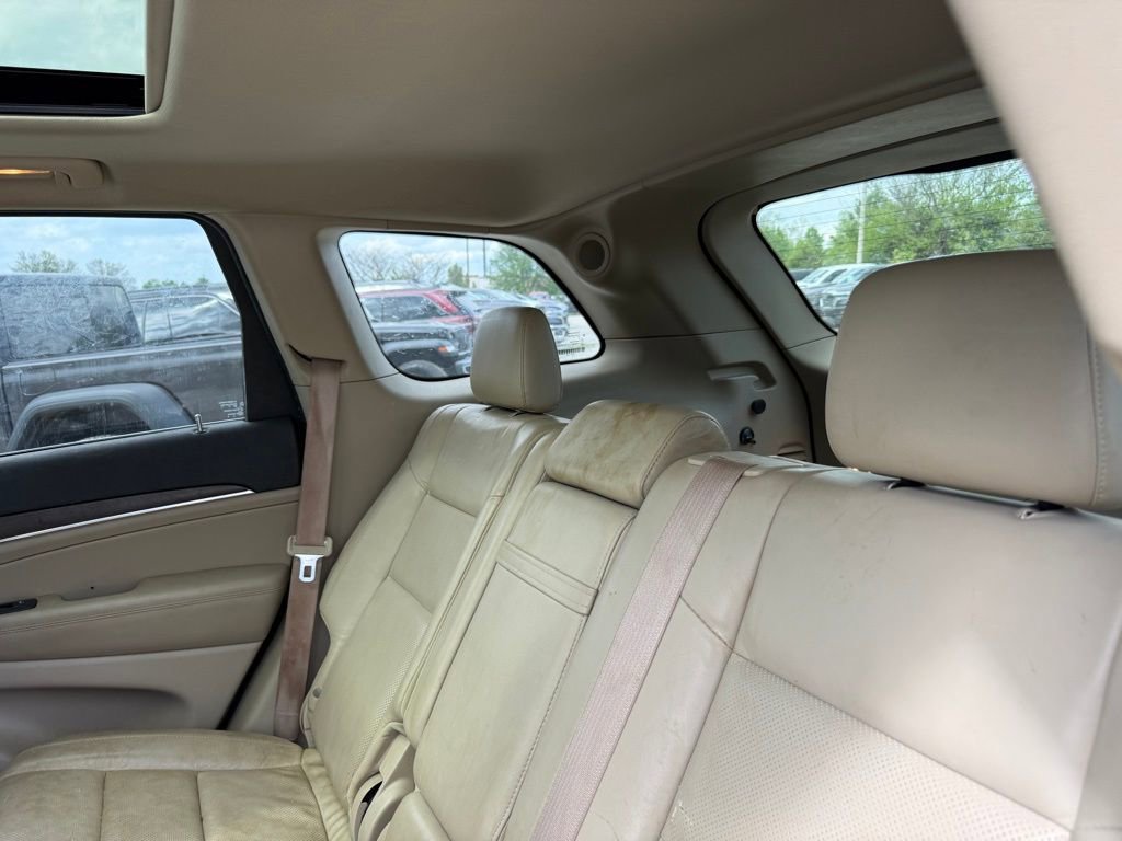 Used 2015 Jeep Grand Cherokee Limited w/ Luxury Group II image 24