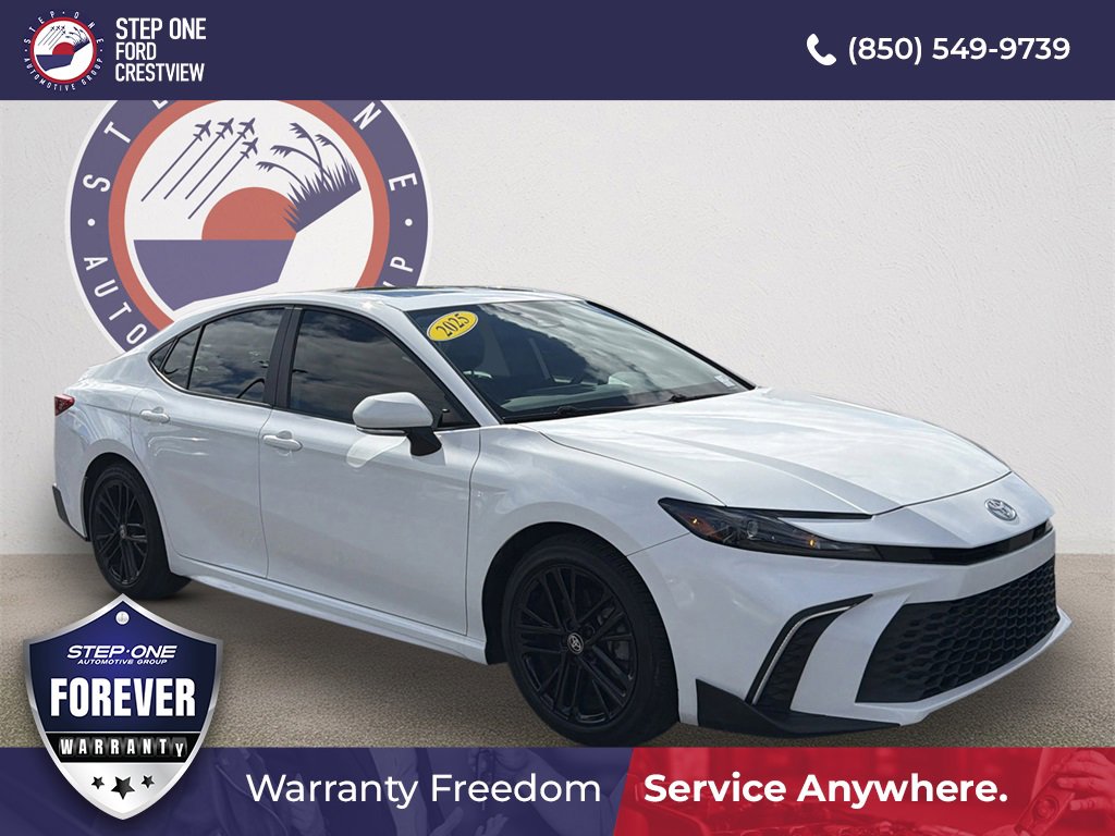 Used 2025 Toyota Camry SE w/ Multimedia Upgrade Package