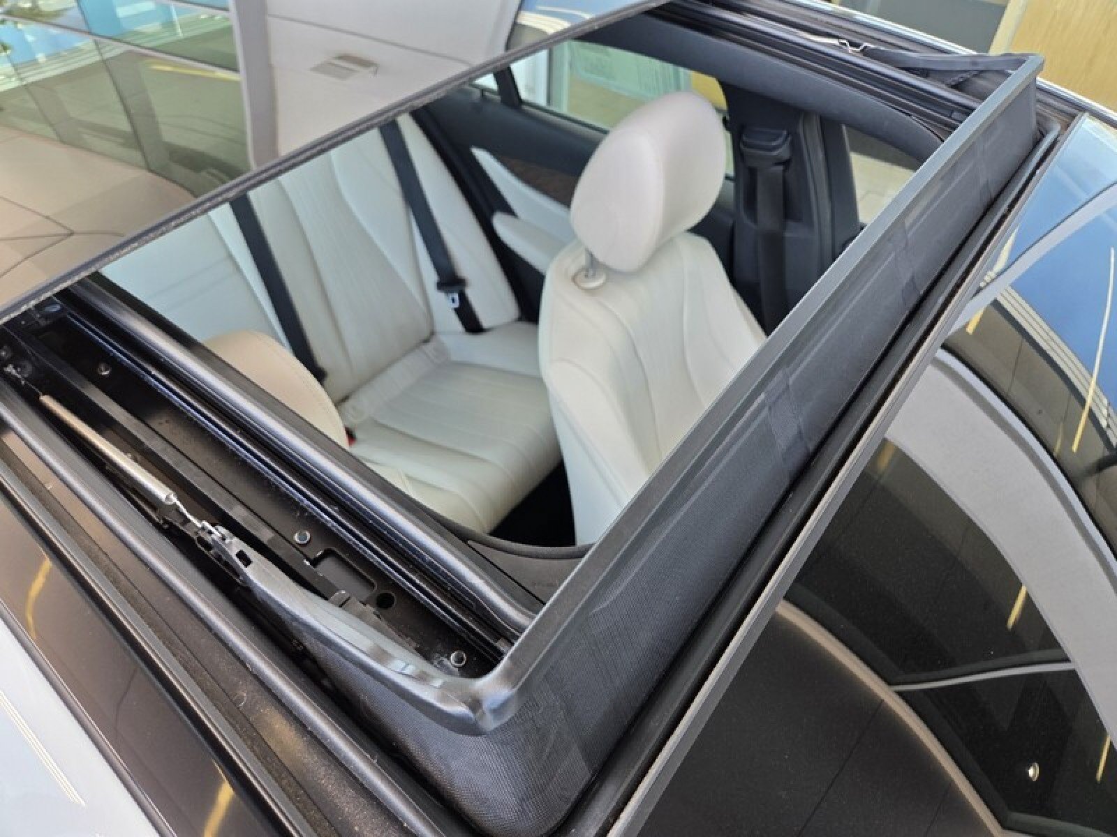 Used 2023 Mercedes-Benz E 450 4MATIC Sedan image 22