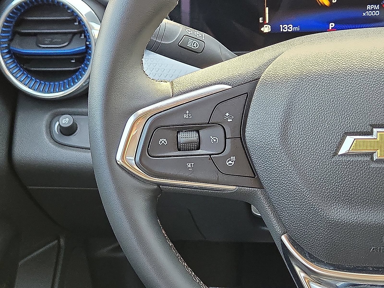 Used 2025 Chevrolet Trax LT w/ Driver Confidence Package FWD image 19