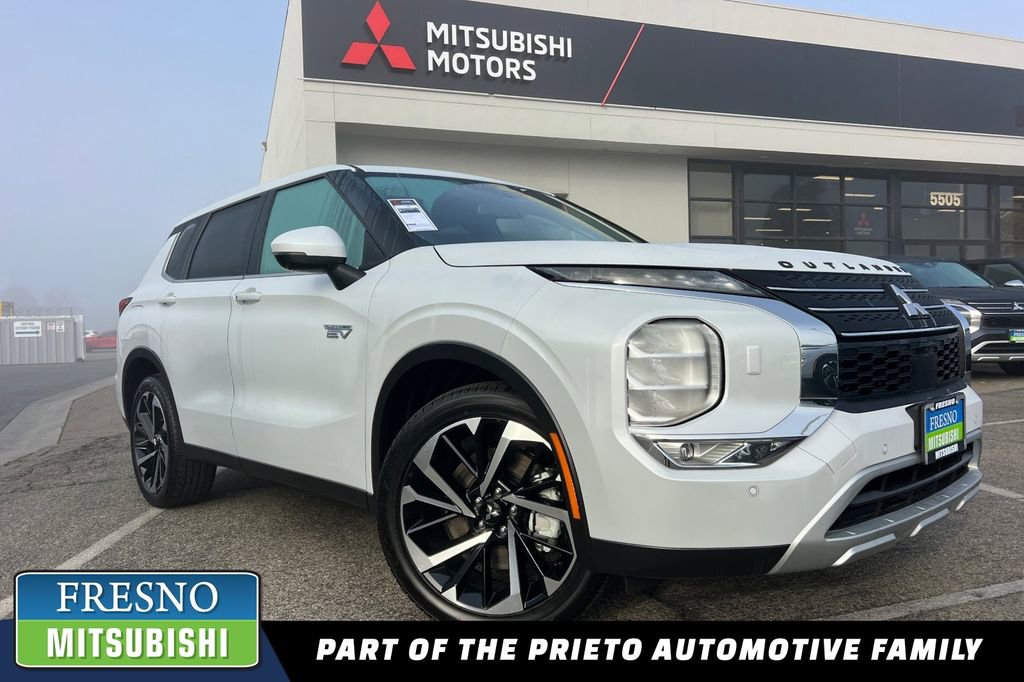 New 2025 Mitsubishi Outlander SE image 1
