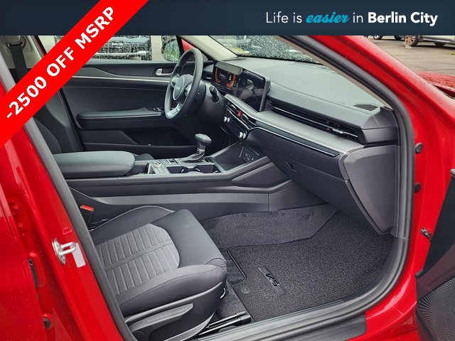 New 2025 Kia K5 LXS image 10