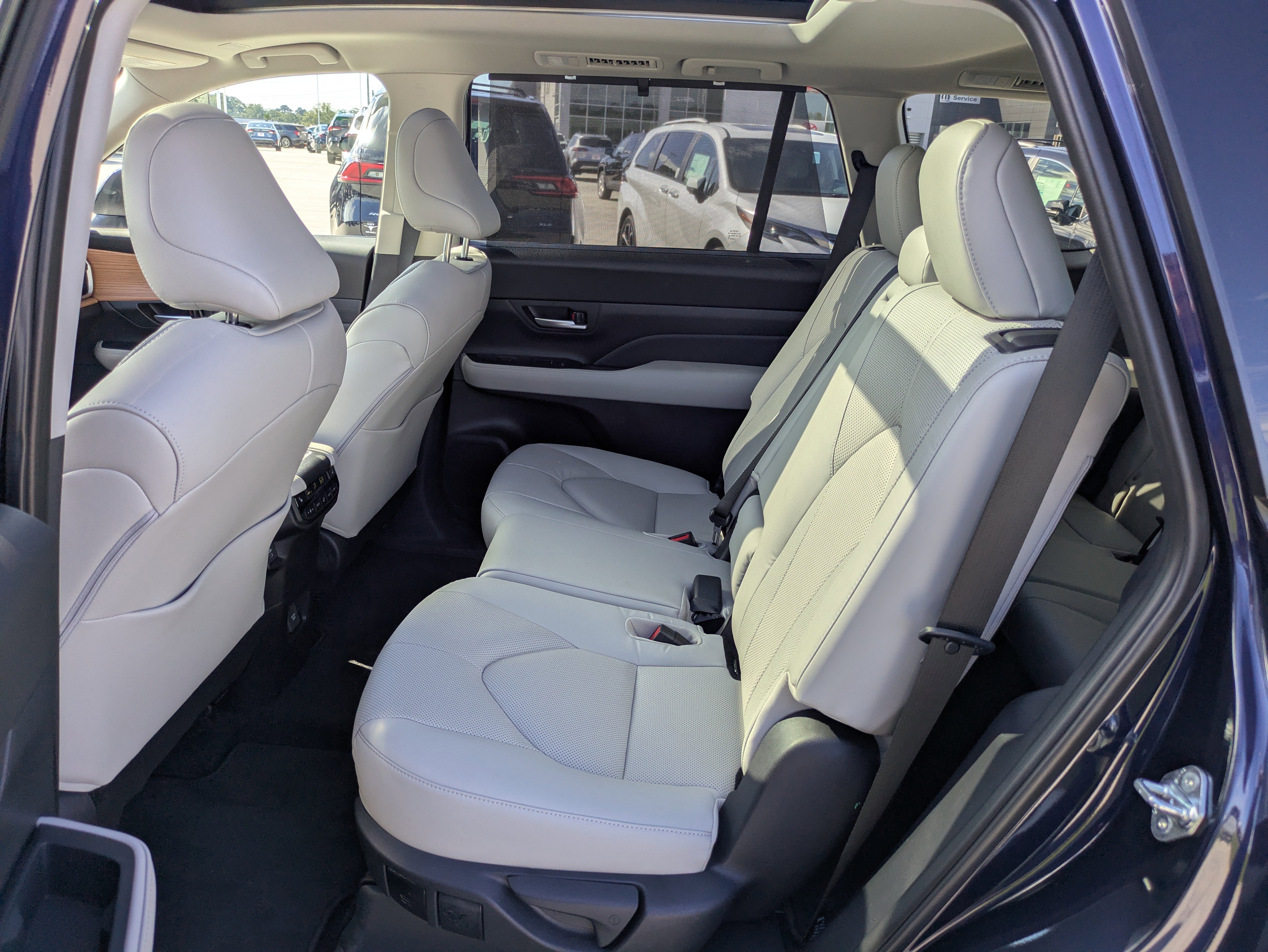 New 2025 Toyota Grand Highlander FWD image 14