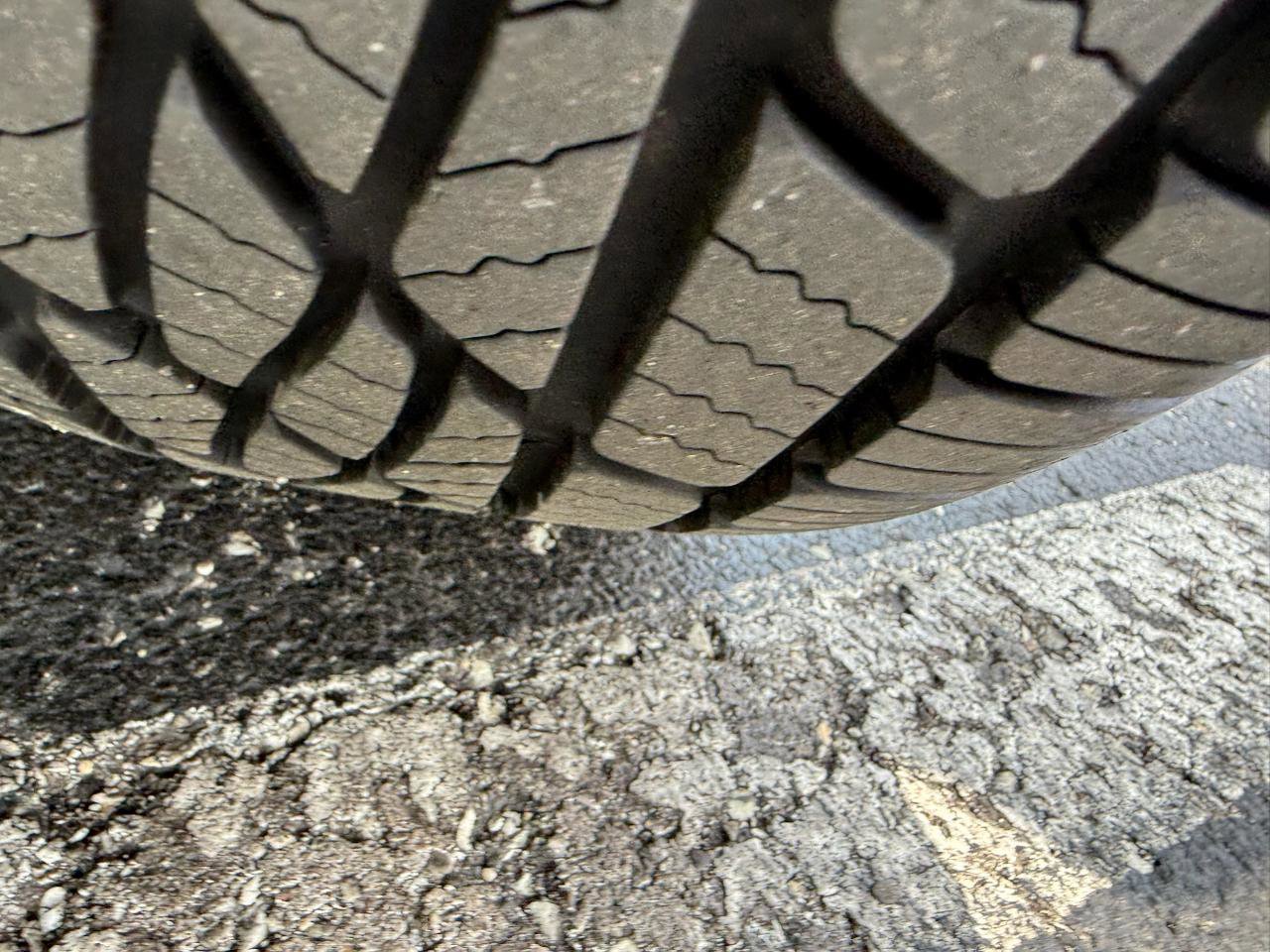 Used 2017 Toyota Prius Four Touring FWD image 28