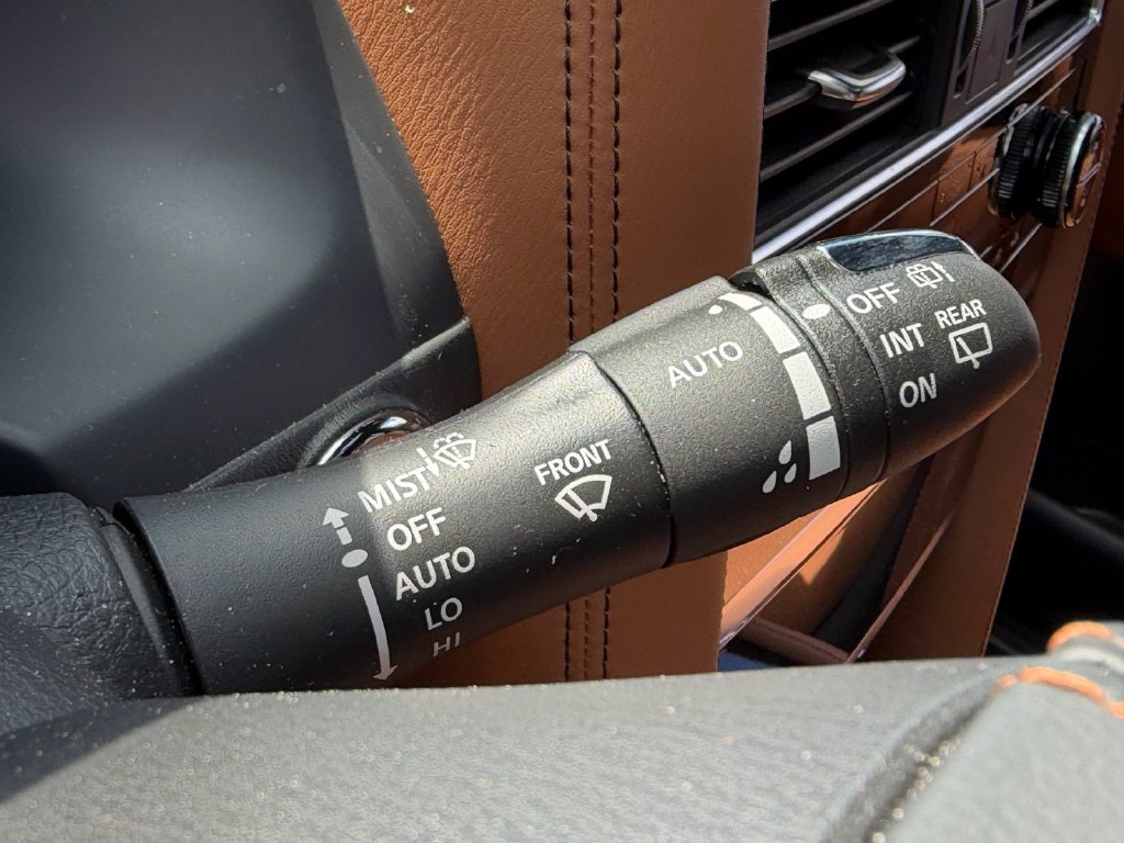 Used 2024 INFINITI QX80 Sensory AWD/4WD image 33