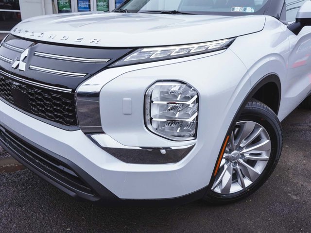 New 2026 Mitsubishi Outlander ES image 46